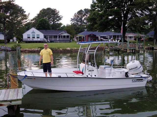 1997 Triton 22DV center console boat with universal ttop by Stryker T-Tops installed
